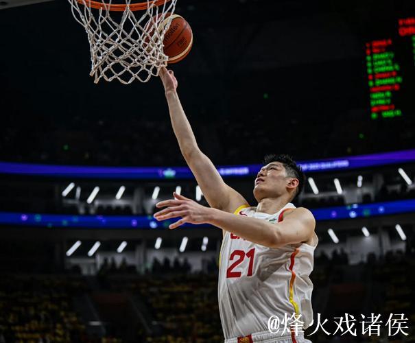 胡金秋30分钟高效砍下24分3篮板1盖帽 胡金秋30分钟高效砍下24分3篮板1盖帽